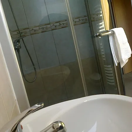 Pensionat Gyoergyey Kastely Panzio Es Etterem 4*